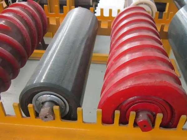 托輥在皮帶機(jī)中的重要性 托輥在皮帶機(jī)中的重要性