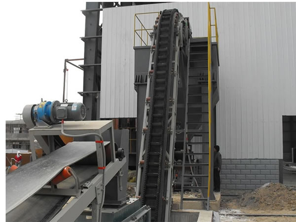 大傾角裙邊皮帶機 大傾角裙邊皮帶機